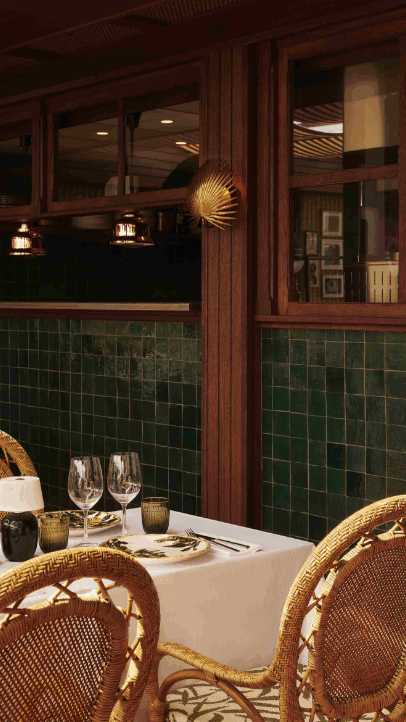 african queen restaurant design