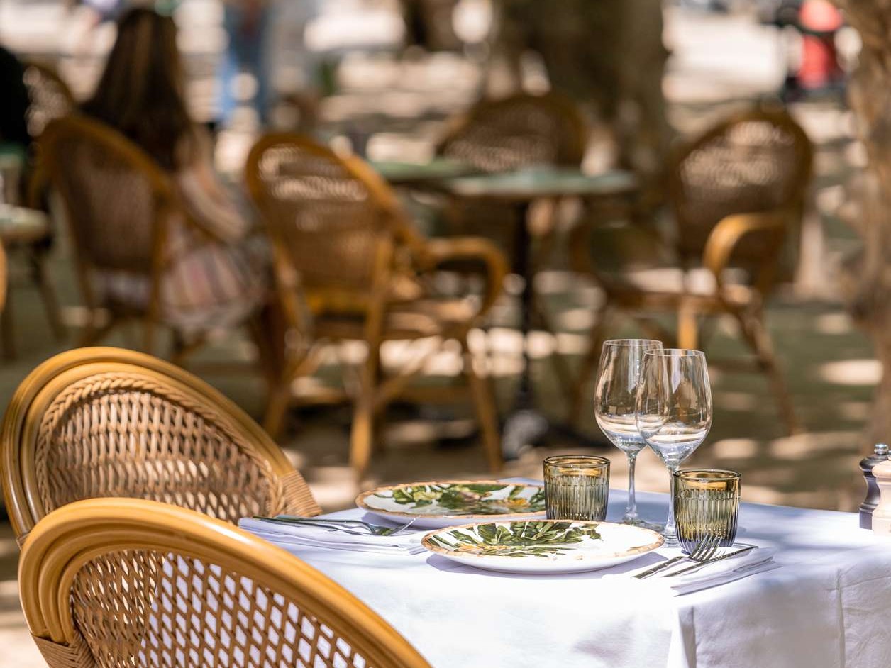 african queen saint tropez place lices