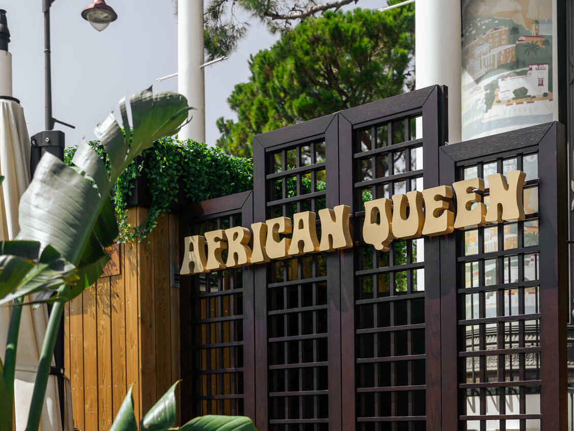 cocktail lounge african queen beaulieu