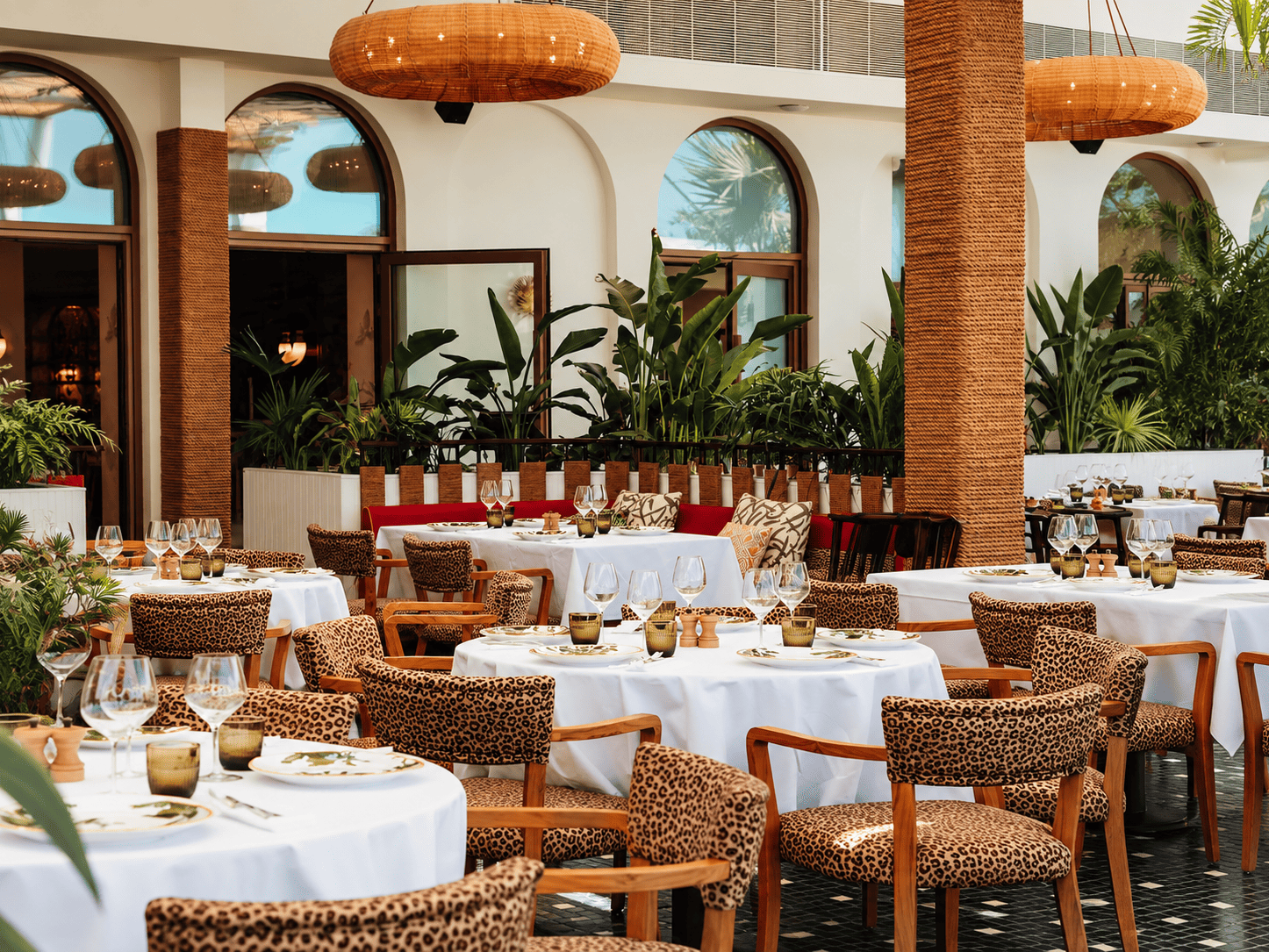 african queen dubai restaurant